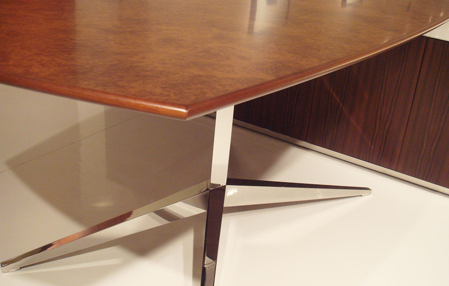 Dialogue™ Boat Shaped Table and Leg Detail 
