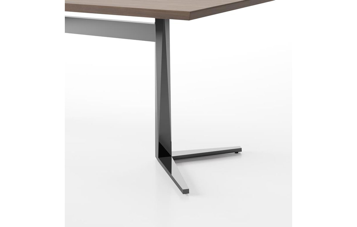 Facet Rectangular Desk Y Base
