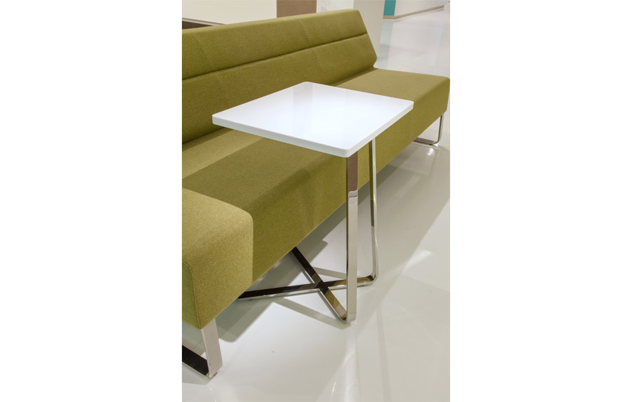Float Cantilever Work Table